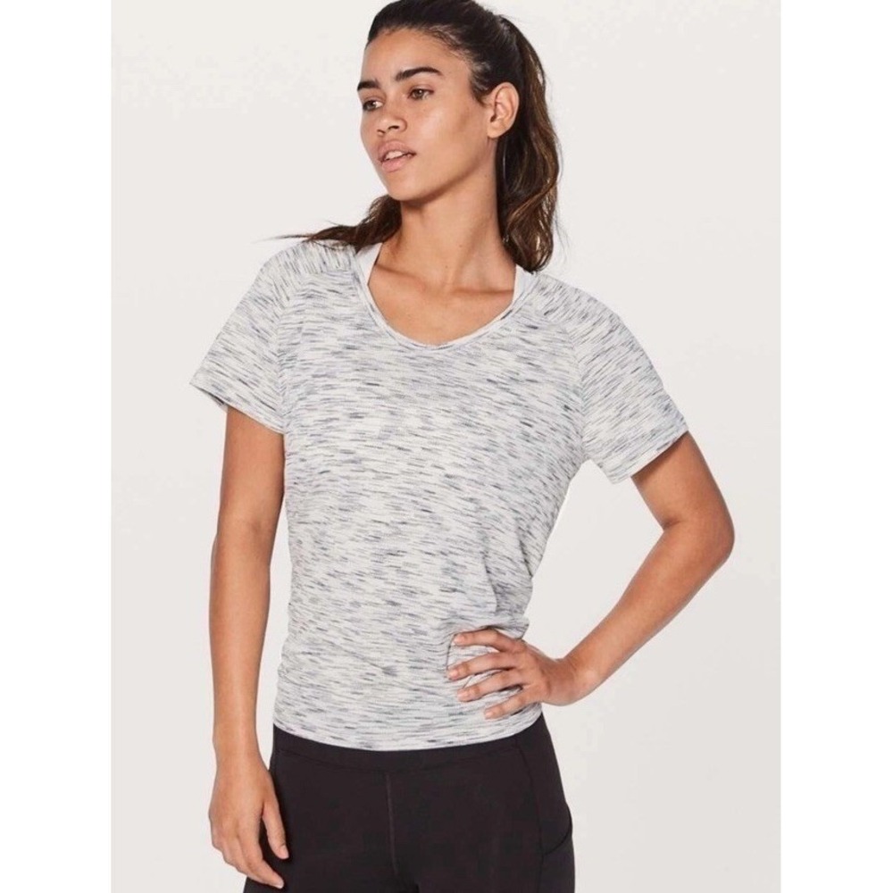 Lululemon Devout Short Sleeve Tee Size 6 Heathered Gray